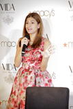 th_20041_celebrity-paradise.com-The_Elder-Eva_Mendes_2010-01-30_-_Promotes_Her_New_Line_Vida_For_Espana_256_122_1131lo.jpg