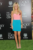 th_43359_celebrity_paradise.com_TheElder_AT90_122_451lo.jpg
