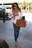 th_99058_celebrity_paradise.com_TheElder_EvaLongoria2012_04_05_AtLAXAirport6_122_50lo.jpg